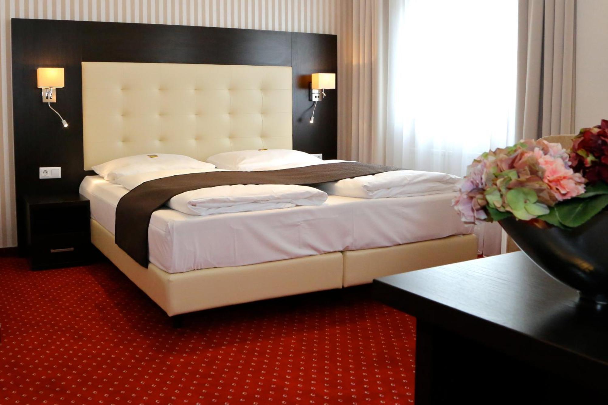 Hotel Herbst Berlim Exterior foto